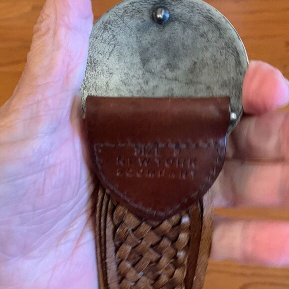 New York & Company size small Genuine bonded leather belt - Picture 5 of 7